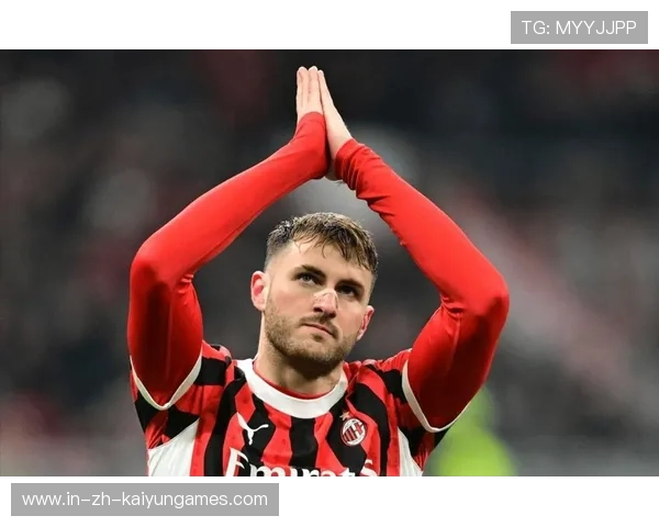 AC米兰锋线在比赛中不断寻找突破点